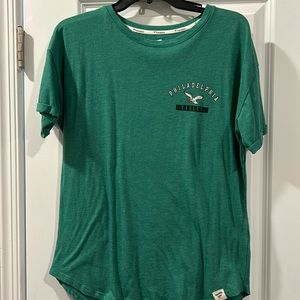 Women’s Fanatics Philadelphia Eagles T-shirt